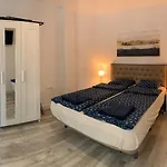 Casa Andrea Apartment *